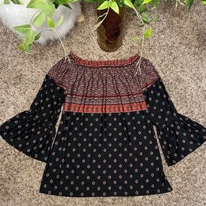 Sage & Vicky black and red blouse/top with bell sleeves. Size medium